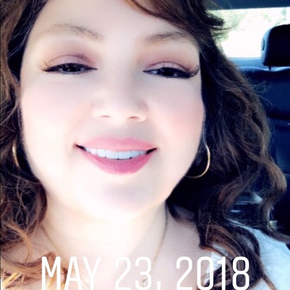 Meet your Posher, Raquel - Picture 1 of 1